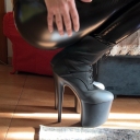 Gati me autfitin e punës 😜🫦