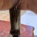 Ooooh më rreshtoj dildot ntavolin